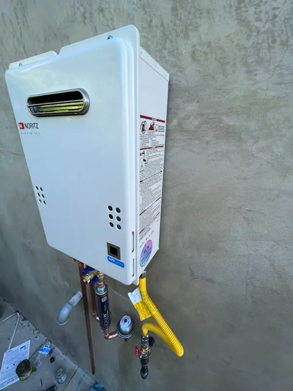 Tankless water heater installation for Malibu Hills homes